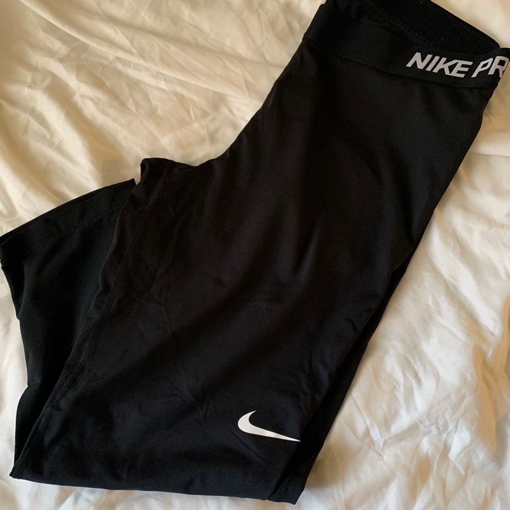 Nike Cropped Leggings